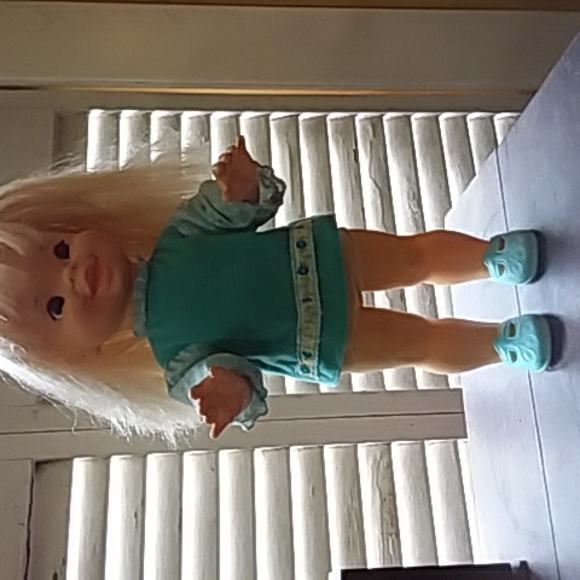 70's Cathy Quick Curl Doll - Picture 2 of 5